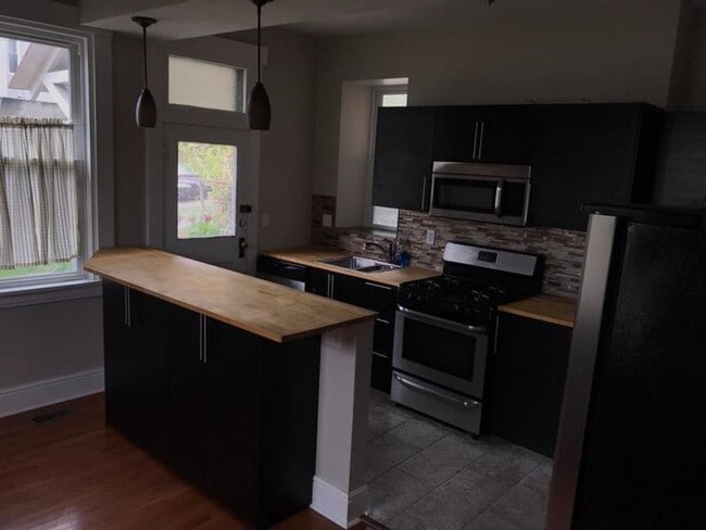 Photo - Available June 2026 - Gorgeous Mt. Washington Home w/ Lots of Charm!