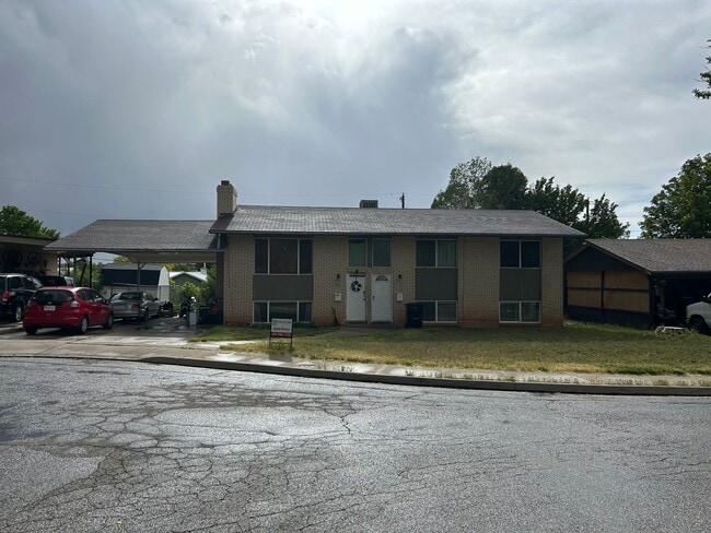 Building Photo - Charming 3 bedroom in Cedar City! Rental