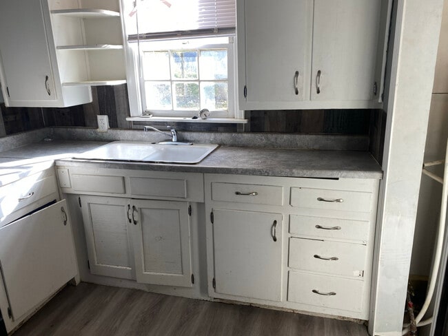 Photo - 1809 E 23rd St N