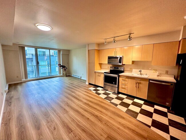 Photo - Downtown Bellevue Studio with Balcony, In-... Unidad 501