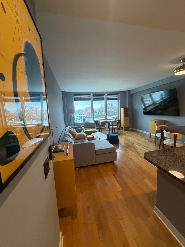 Photo - 600 12th St Unit Furnished Apt