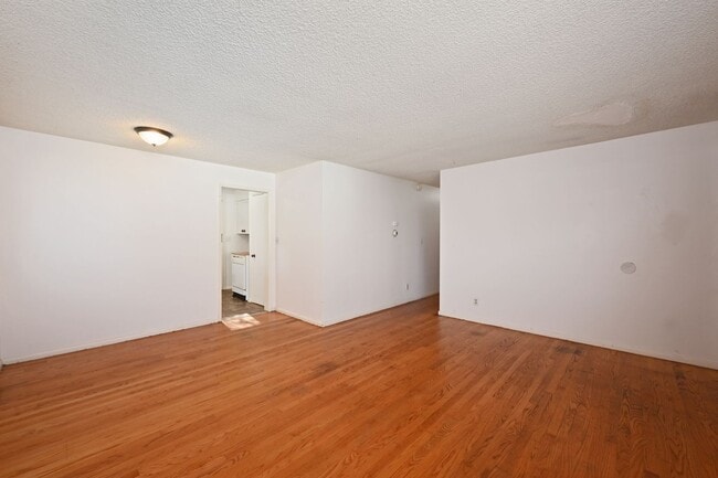 Photo - Mcgraw Triplex Unit 321