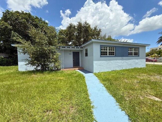 Building Photo - 2401 NW 170th St Rental