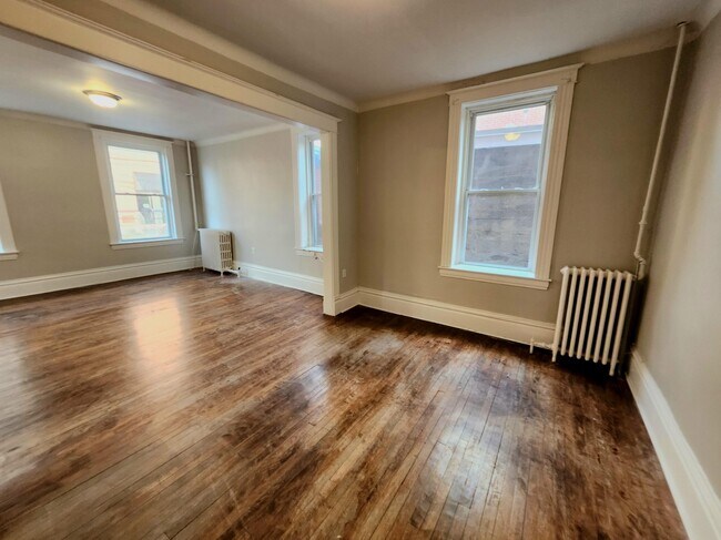 Photo - 242-242 Princess St Unit 238