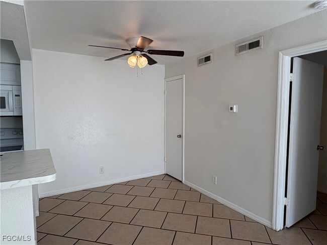 Photo - 2855 Winkler Ave Unit 113
