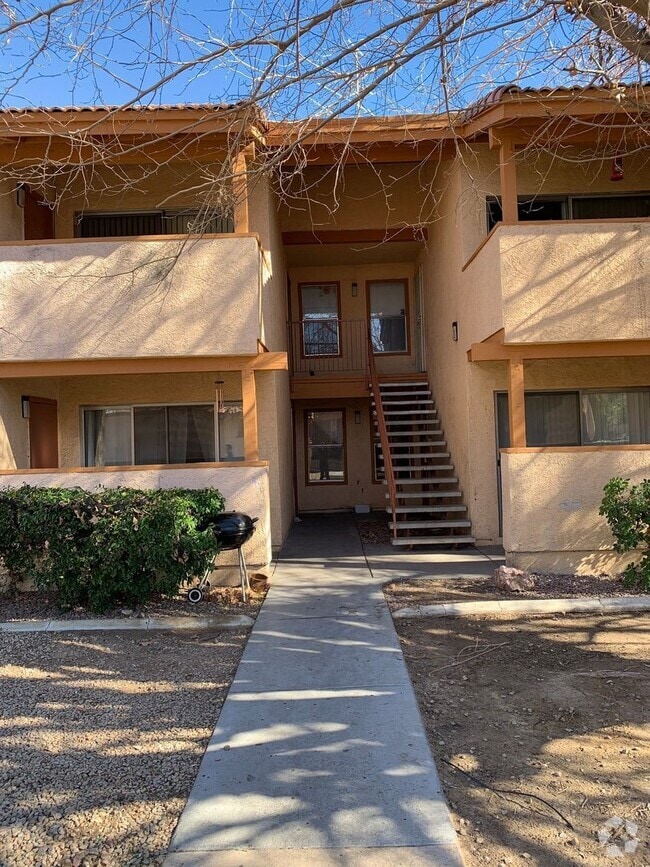 Building Photo - Close to UNLV, Airport, and Las Vegas Stri... Rental