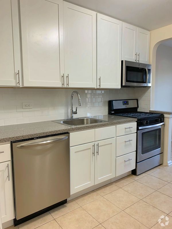 Building Photo - 2106 Steinway Street, Floor 2 Rental