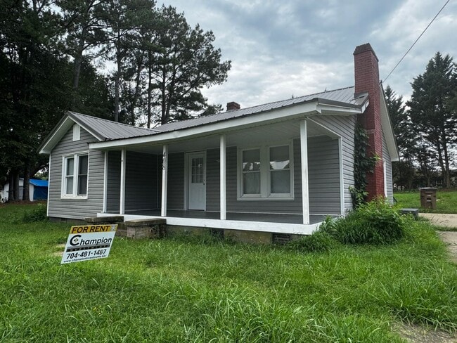 Photo - 408 Ross Grove Rd E