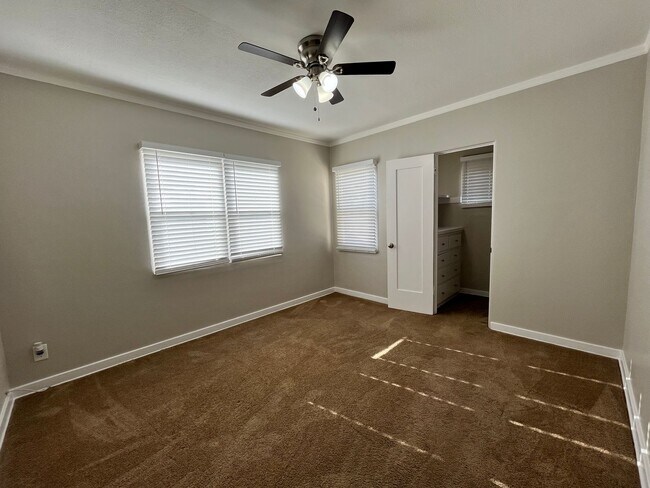 2520 Cedar Ave Unit 2520