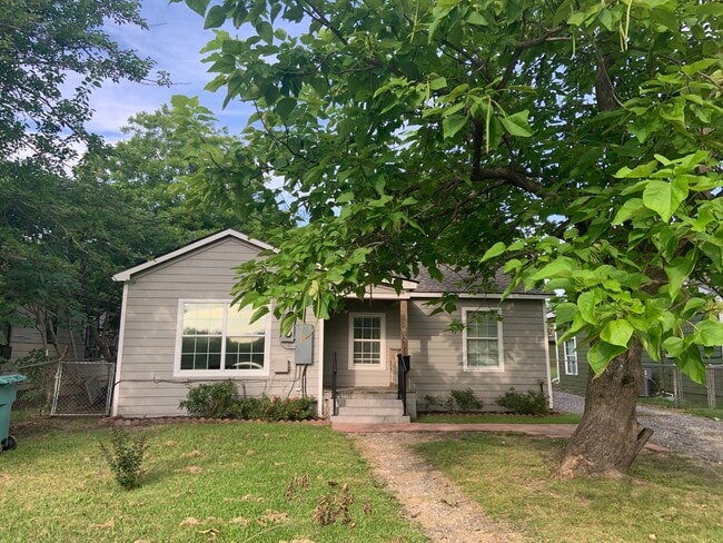 Photo - 1415 N Luckett St
