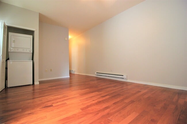 Photo - 1314 Walnut St Unit 3R