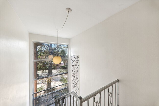 Photo - 7055 Hampton Ave Unit #201