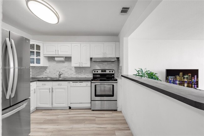 Photo - 13499 Biscayne Blvd Unit PENTHOUSE UPGRADED