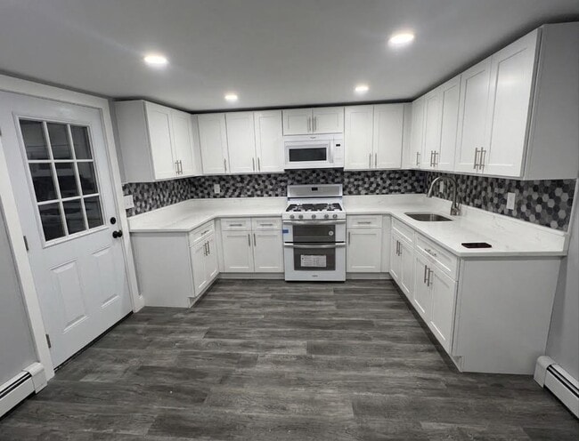 313 E Grove St Unit 1/2