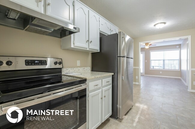 Photo - 200 Oakmont Dr