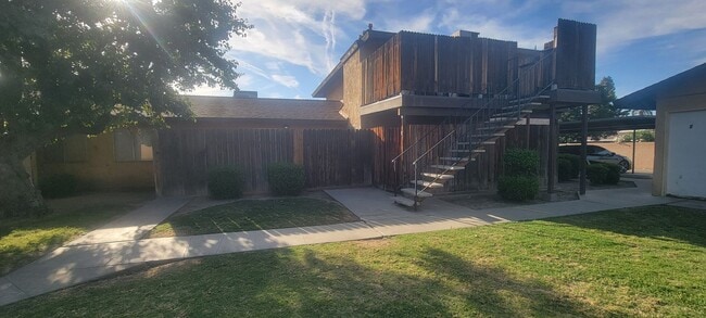 Photo - N. Halfmoon Dr. 2 Unidad D
