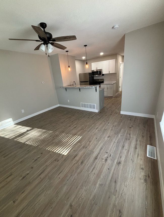 Photo - 1113-1115-1115 18th Ave Townhome