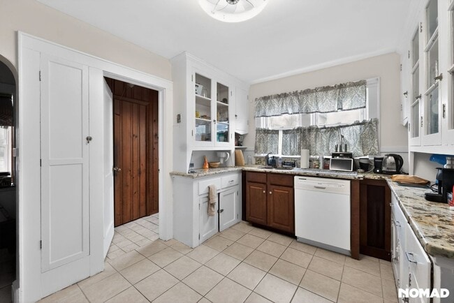 Photo - 96 Kenwood Ave