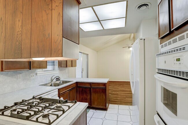 Photo - 7739 Kensico Rd