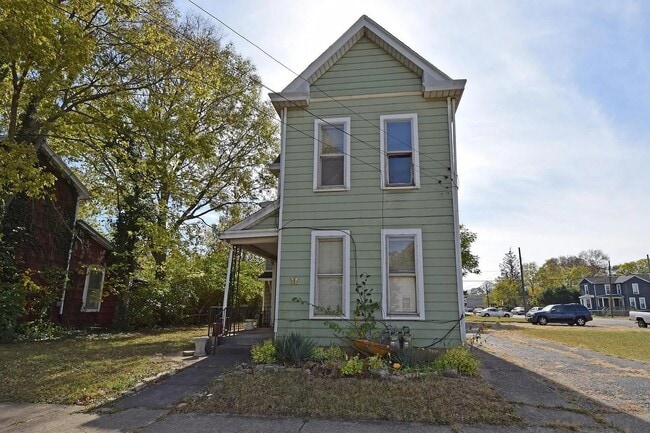 1904 Arlington Ave Unit 1906