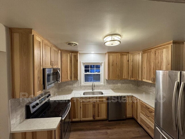 Photo - 3027 W Cleveland Ave