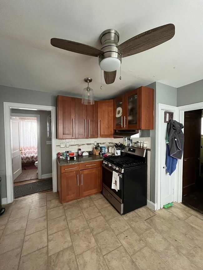 Photo - 10 Ashland St