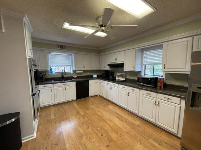 Photo - 1914 Cardinal Dr