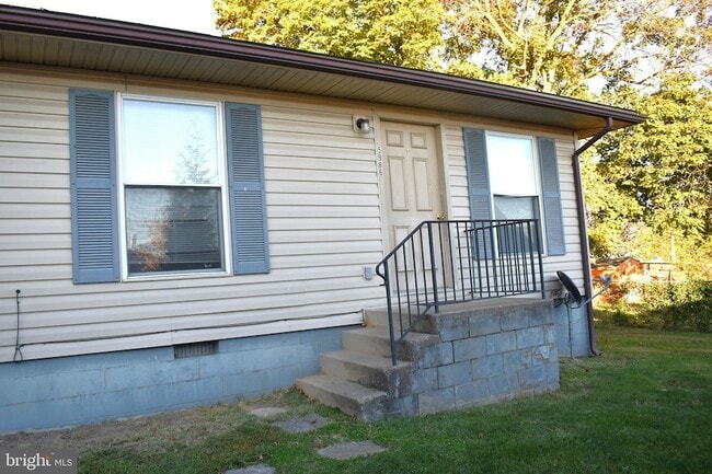 Photo - 5986 Broad St