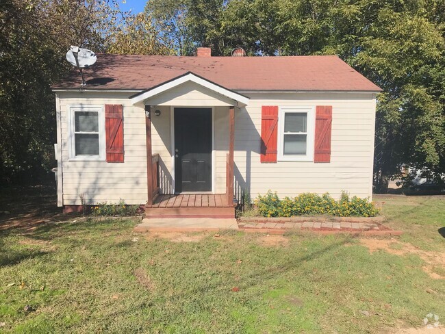 Building Photo - 2 bed 1 bath house close to downtown Kanna...