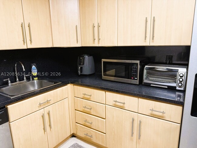 Photo - 2450 NE 135th St Unit 502
