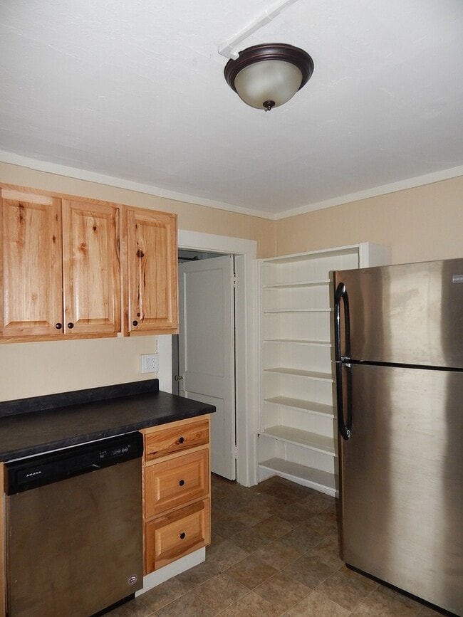 Photo - 110 Essex St Unit Apt #4