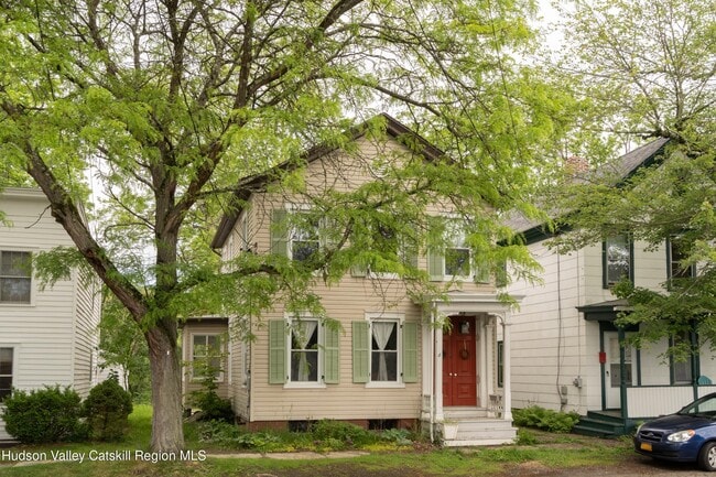 Photo - 6 N Vernon St House