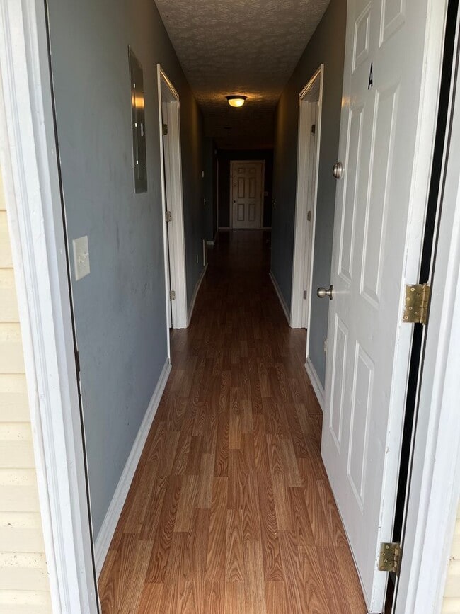 Photo - CLOSE TO UNIVERSITY