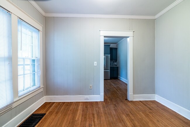 Photo - 704 N Military Ave