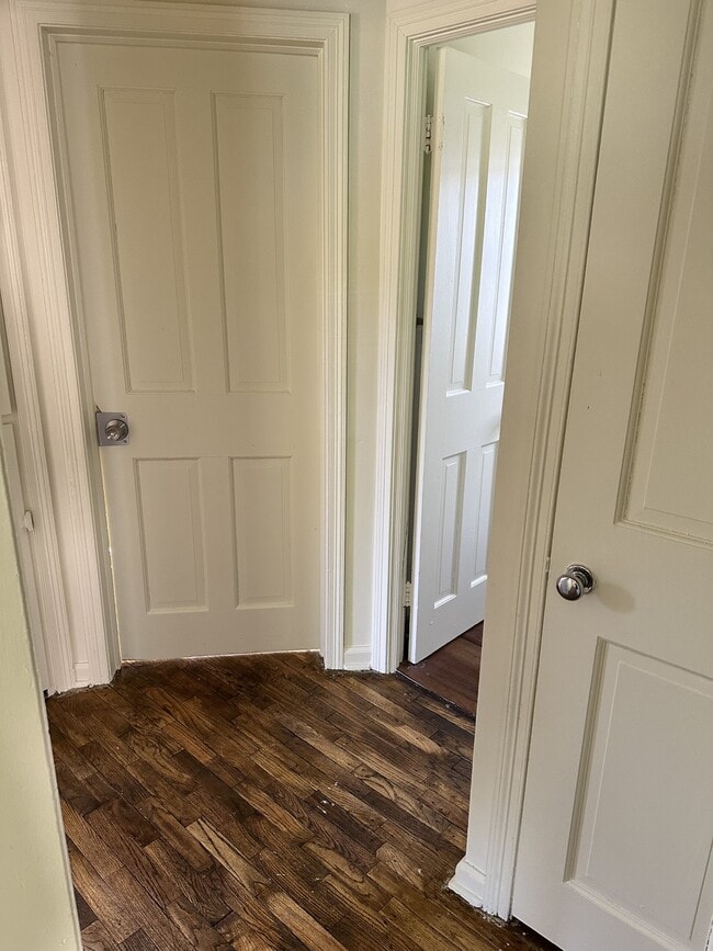 Photo - 745 Crawford St