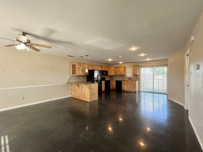 Photo - 302 Princess Place House