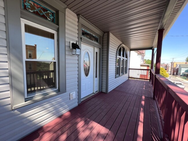 Photo - 2205 Spring St