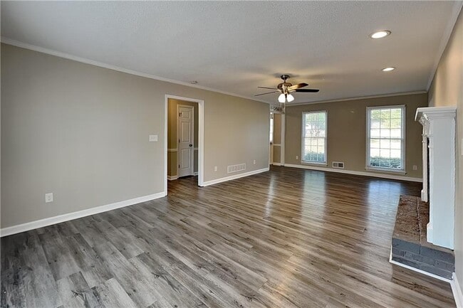 Photo - 4759 Shallow Ridge Rd NE