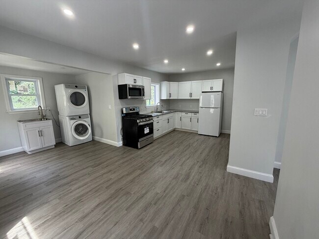 Photo - 75 Draper Ave Unit 75
