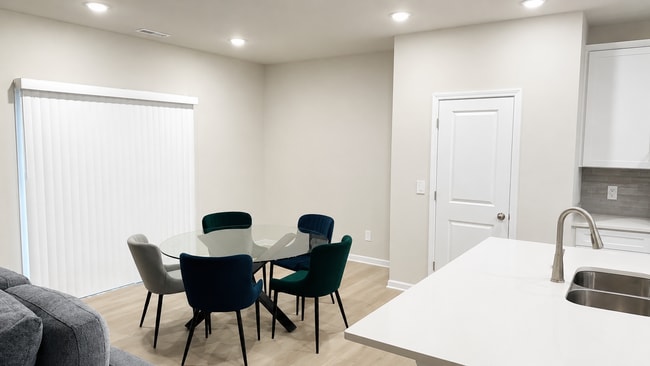 4 Bedroom 2.5 bath with a loft Singe Family House for Rent