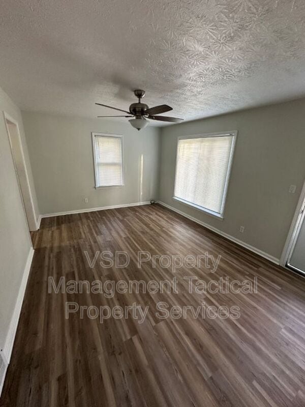 Photo - 12304 Kirton Ave