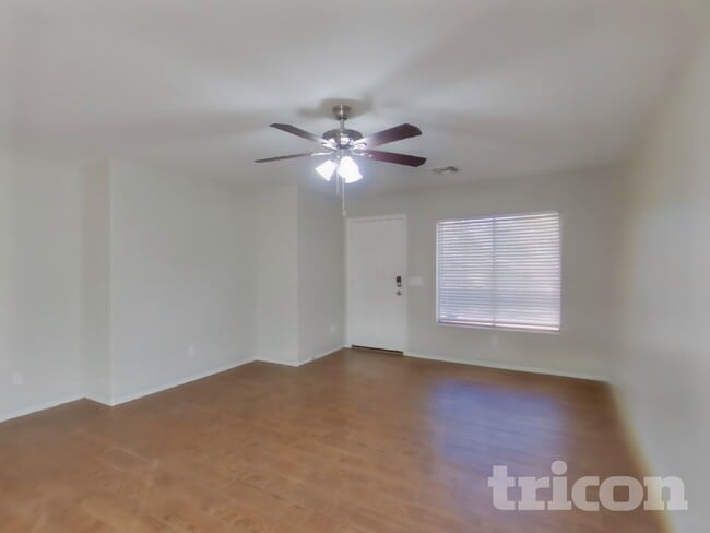 Photo - 873 E Geona St