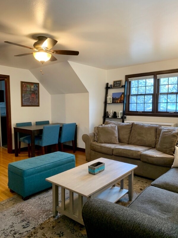 Photo - 1608 Thomas Ave W Unit Upper