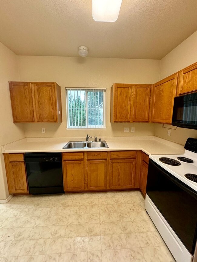Photo - Gated West Side 2 bedroom/2 bath condo