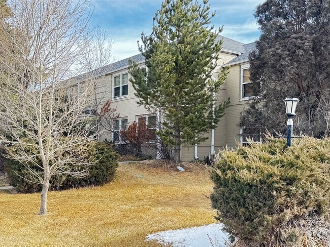 Photo - 2 BEDROOM 1 BATHROOM TOWNHOME CLOSE TO WAR...