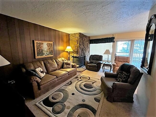 Photo - Long Term Rental- Mountain Meadows 106 Unit 106