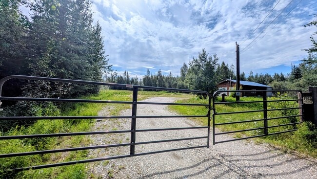 Building Photo - Sharon Road, North Pole Rental