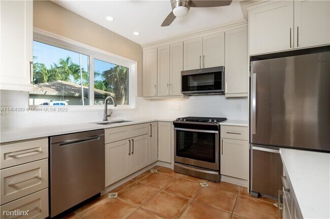 Photo - 3 br, 2 bath House - 1345 Jefferson St # 0
