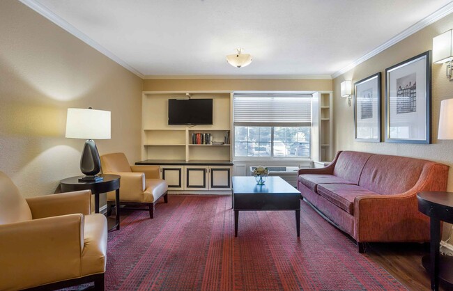 Lobby and Guest Check-in - Furnished Studio - Shelton Rental