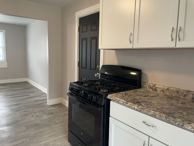 Photo - Spacious 4-Bedroom Home in Kentwood – Minutes from Grand Rapids